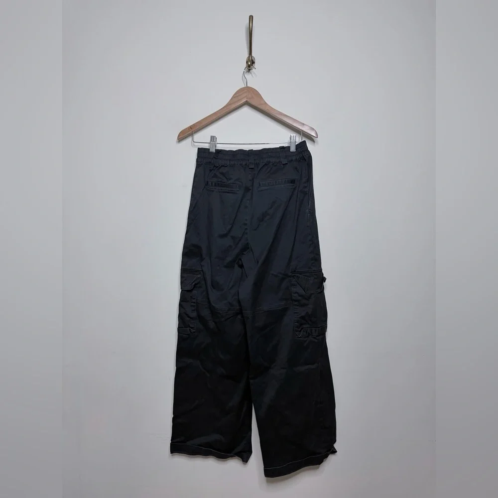 ALO Yoga High Waist Night Out Cargo Trouser in Black